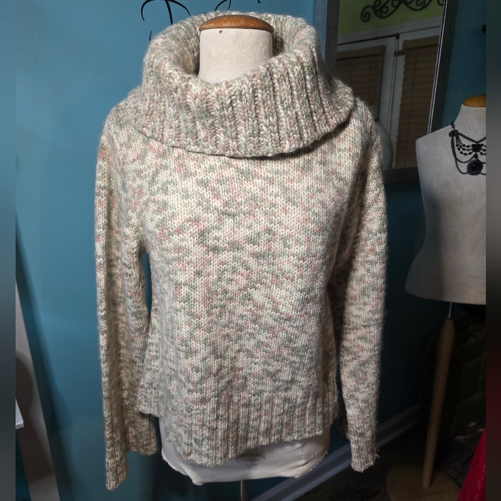 Cozy Tommy Bahama Chubby Knit Turtleneck Sweater